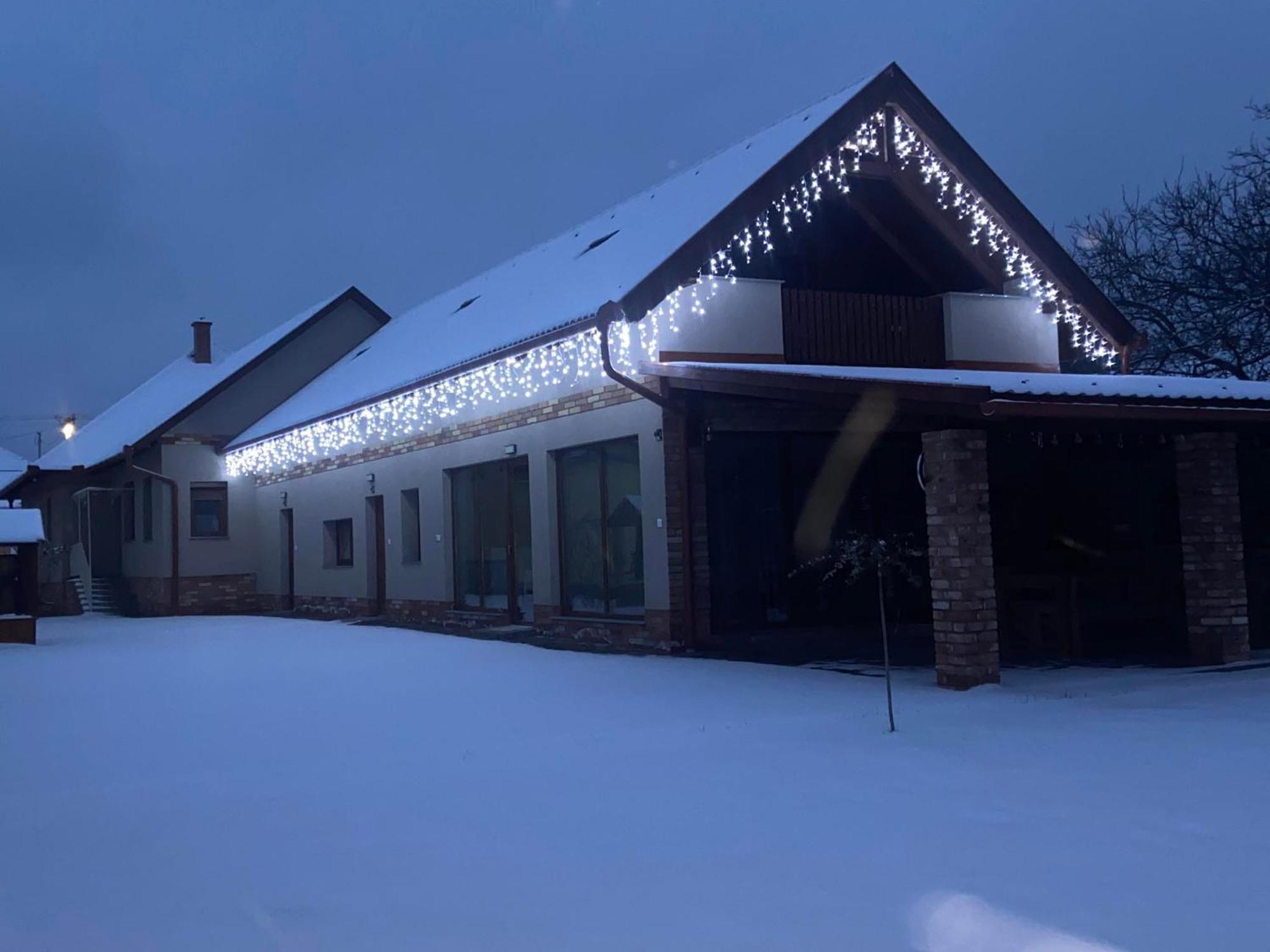 Benige Vendeghaz Hotel Demjen Exterior photo